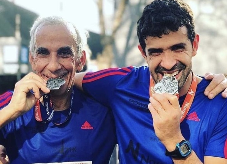 Modelos de medallas de los 21 y 42k de BsAs