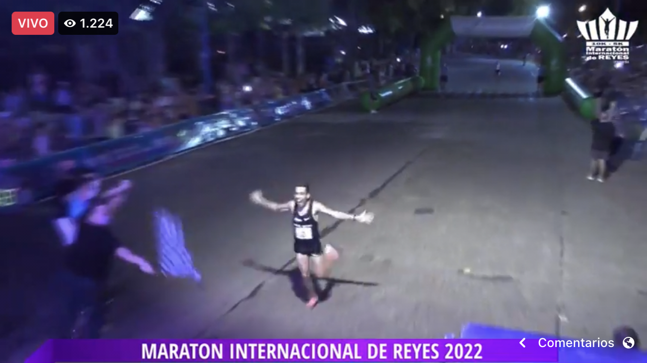 Julián Molina y Chiara Mainetti ganaron en la Maratón de Reyes