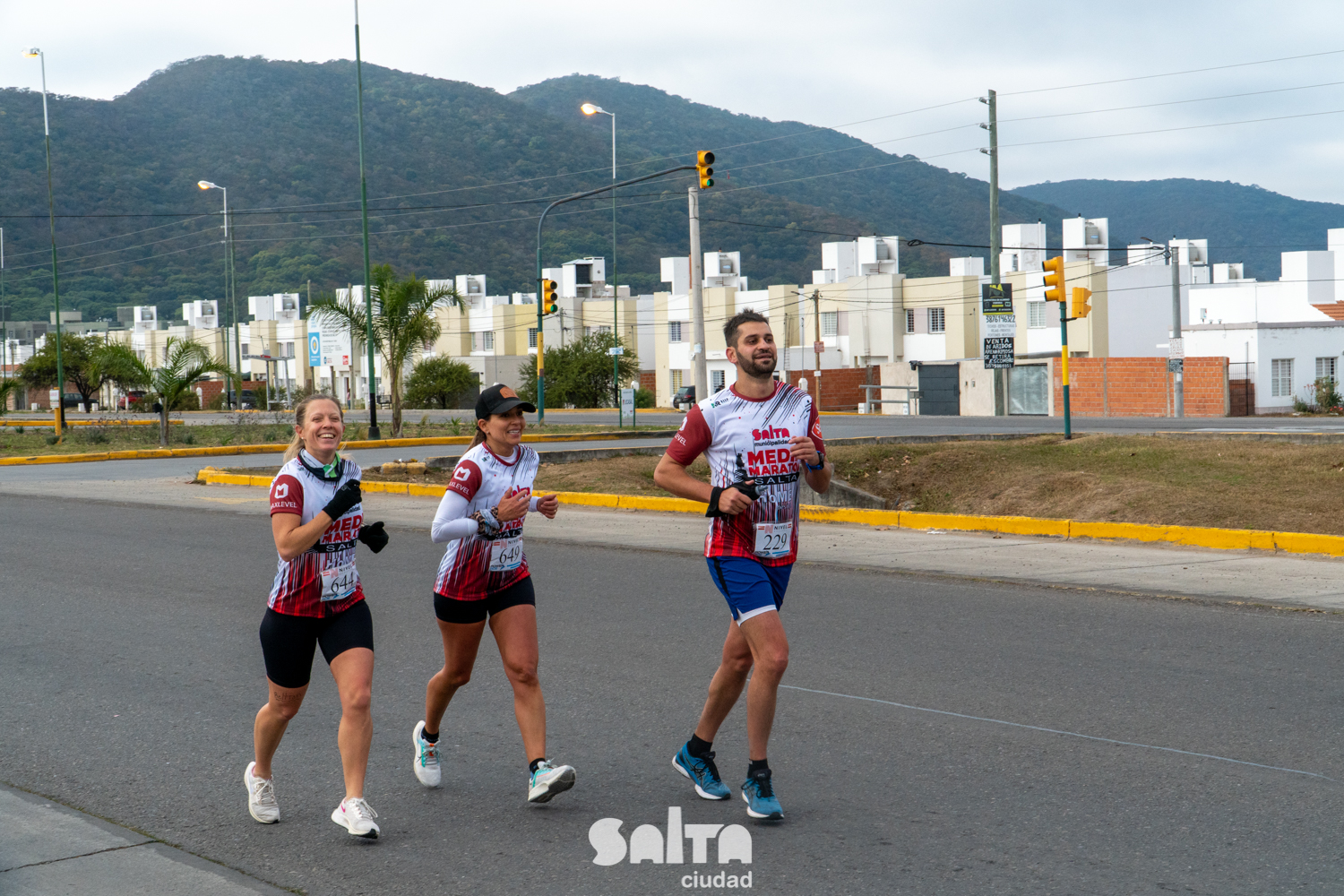 Media Maratón de Salta: ganaron Maza y Villarreal