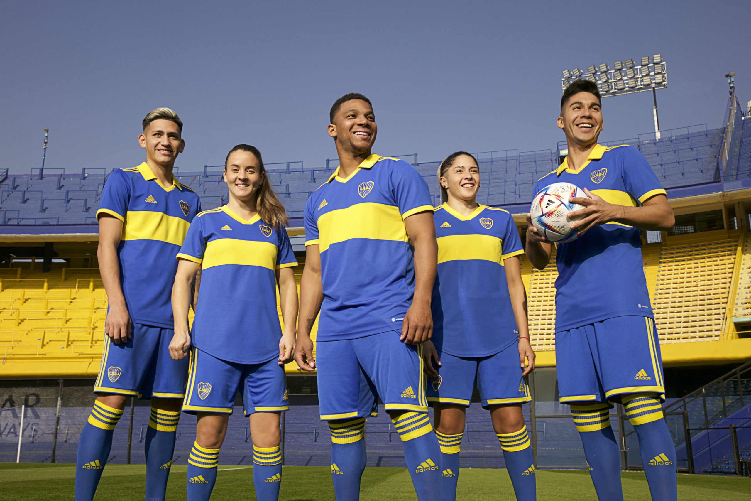 Adidas lanzó la nueva camiseta de Boca