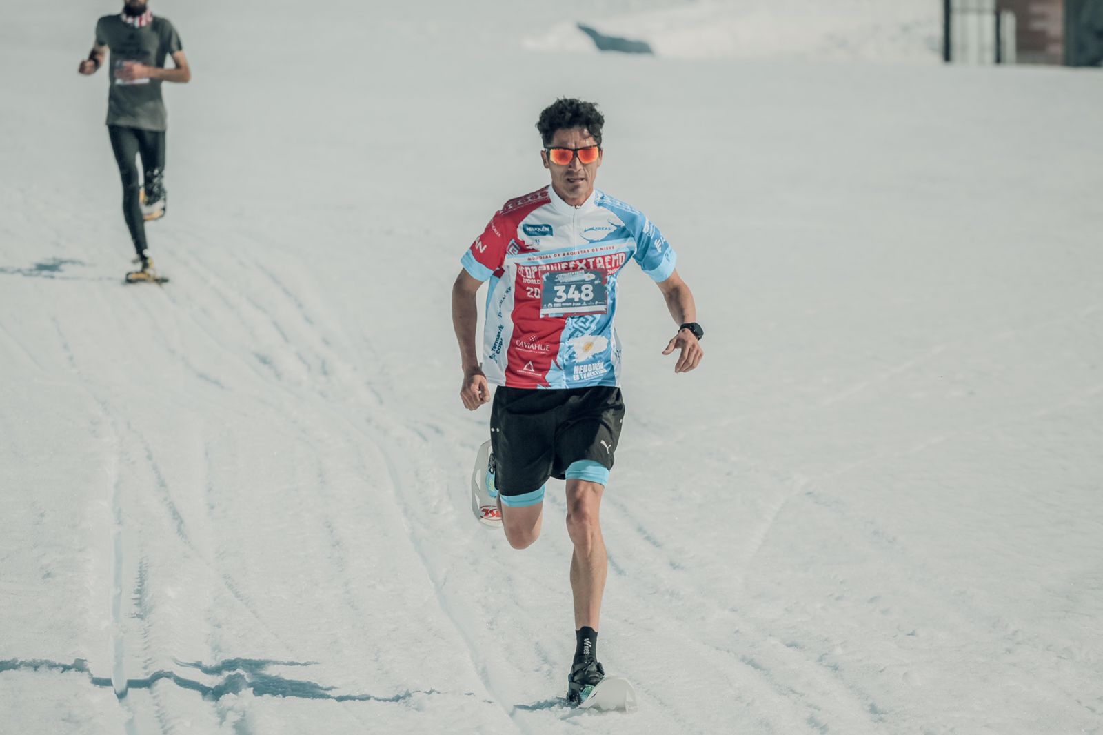 Javier Carriqueo, campeón mundial de raquetas de nieve