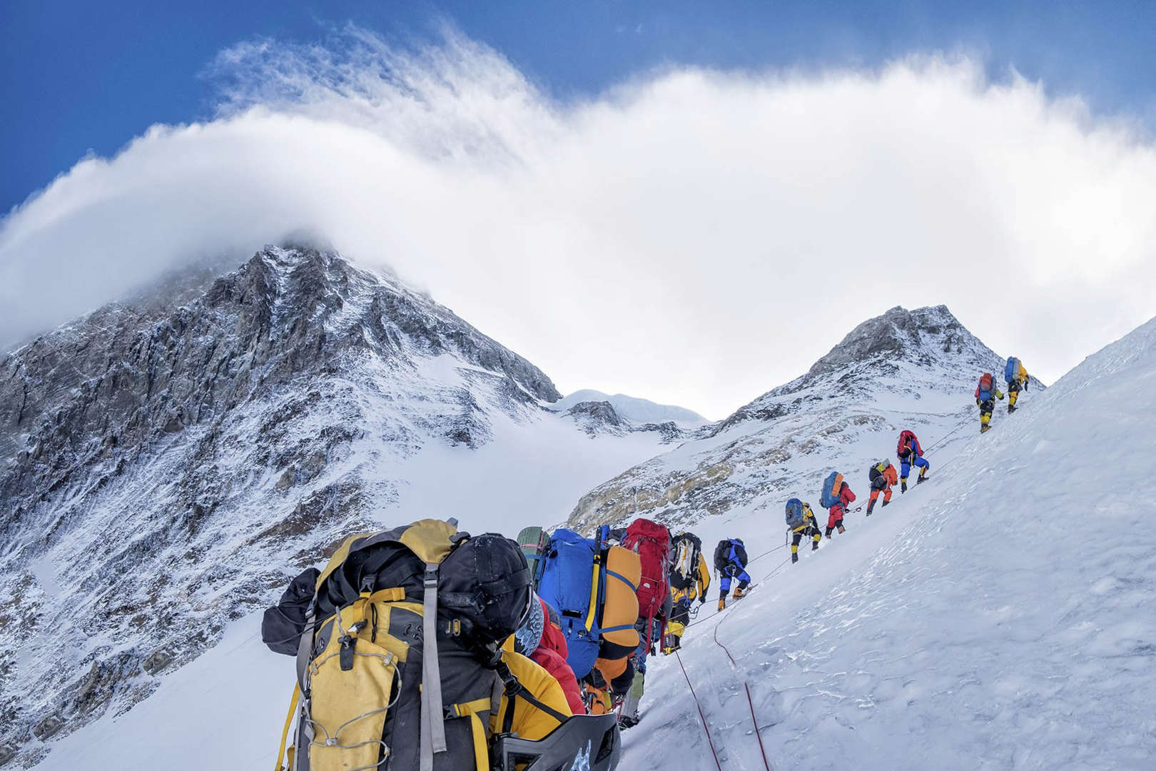 Ochomiles: los montañistas que hicieron las 14 cumbres