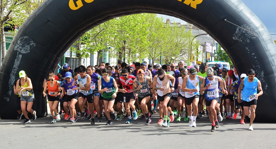 Corrida Aniversario Ciudad de Trelew: Ganaron Haro y Barriga