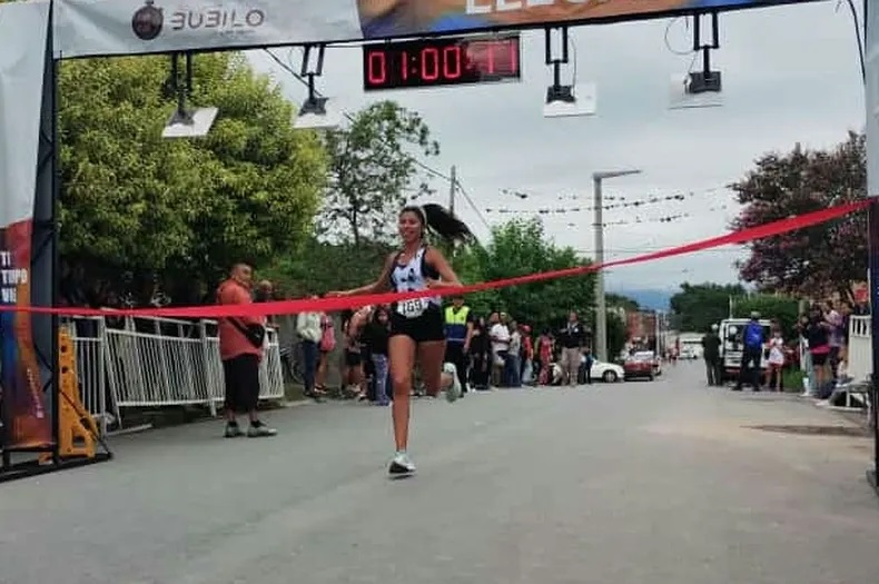 Ángulo y Vilca ganaron los 15k de Rosario de Lerma