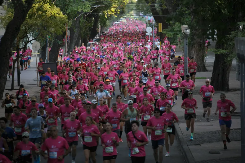 Media Maratón de Mendoza: Más de 2 mil runners corrieron en la capital