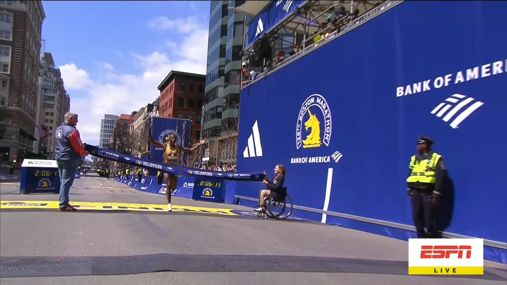 Maratón de Boston: Sisay Lemma gana con autoridad en los 42k