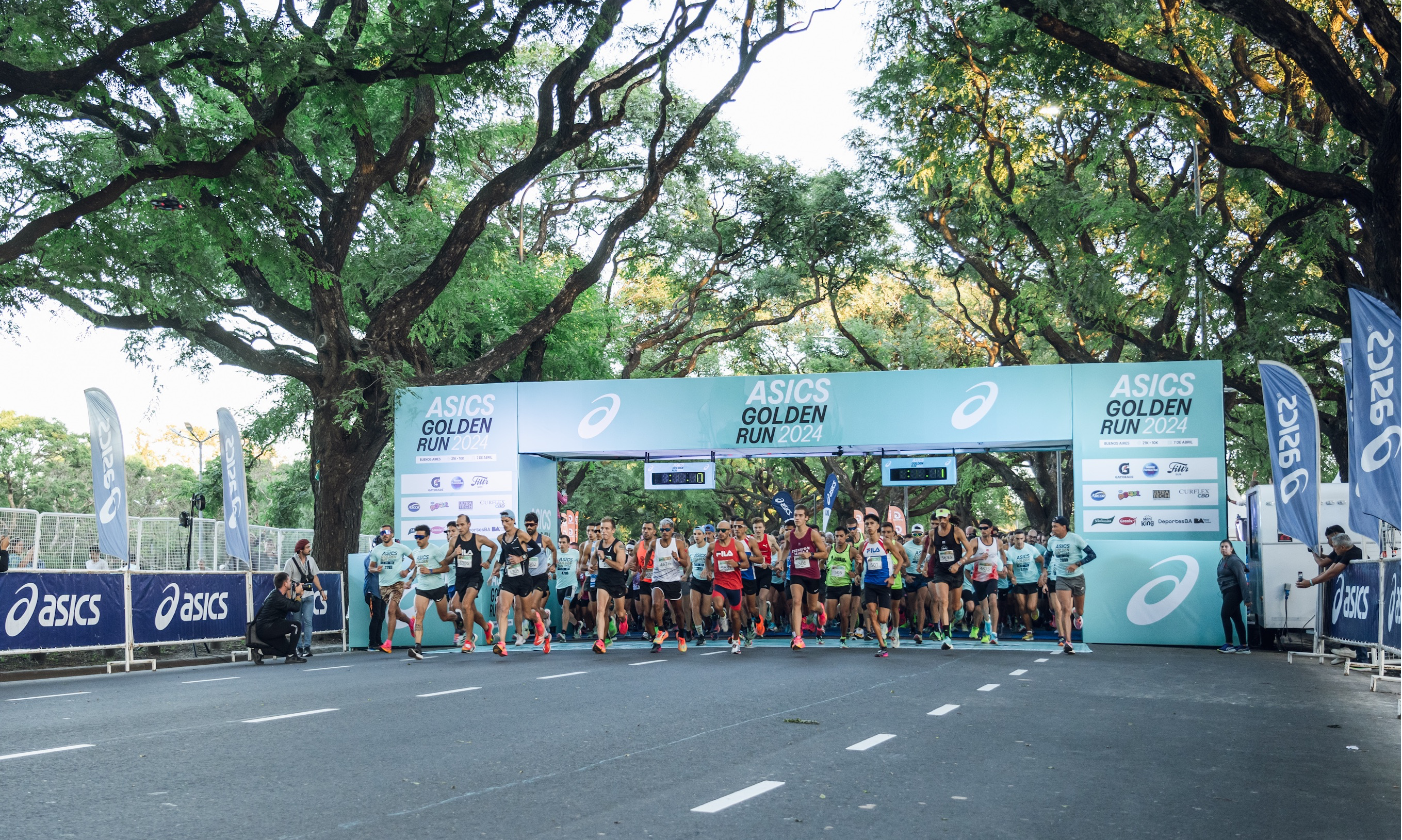 Asics Golden Run convocó a más de 8500 runners