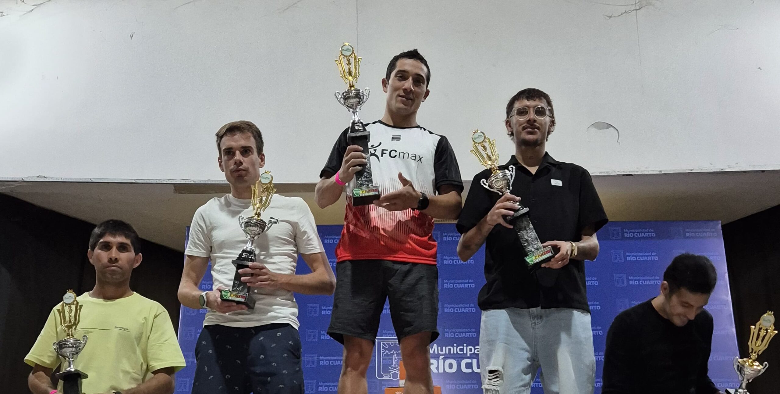 Maratón de los Dos Años: Victorias de Arbe y Gómez