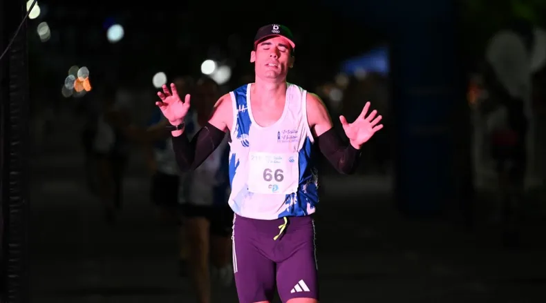 Maratón Nocturna Malargüe 2025: Triunfos de Fausto Alonso y María Belén Alegre
