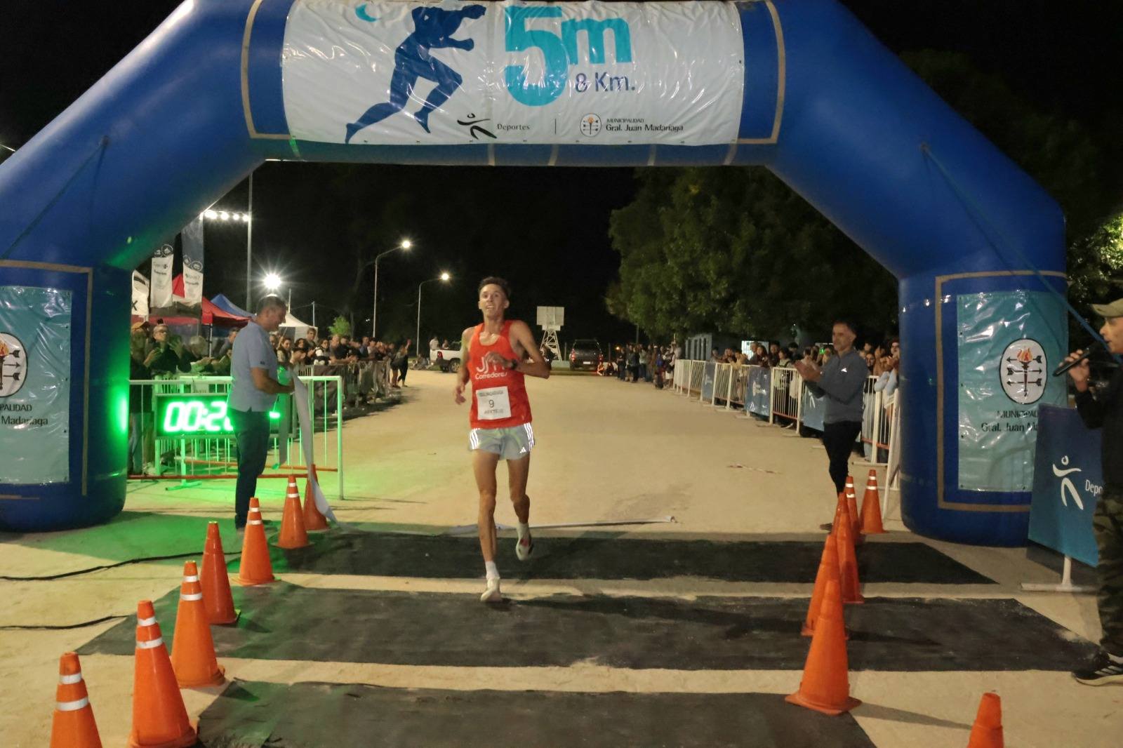 5 Millas Nocturnas de Madariaga: Victoria de Barreiro