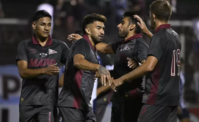 Lanús irá por una nueva victoria ante un inestable Talleres: hora, TV y formaciones