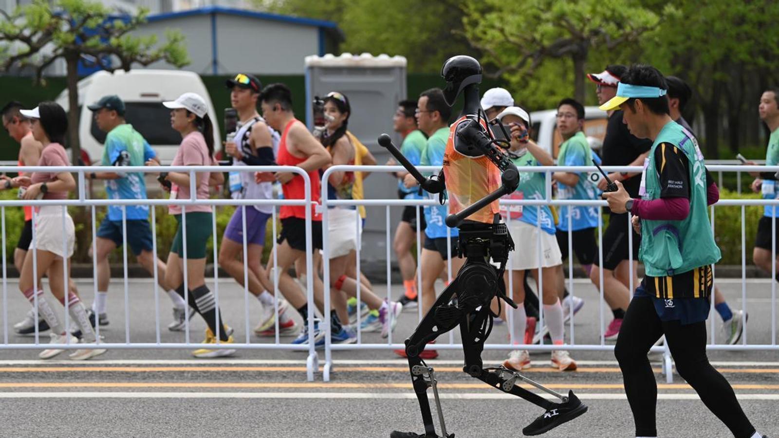 China reunirá a más de 300 robots en su próxima media maratón humanoide en Pekín