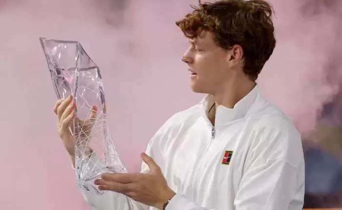 Jannik Sinner se consagró campeón del Masters 1000 de Miami, tras vencer a Lehecka