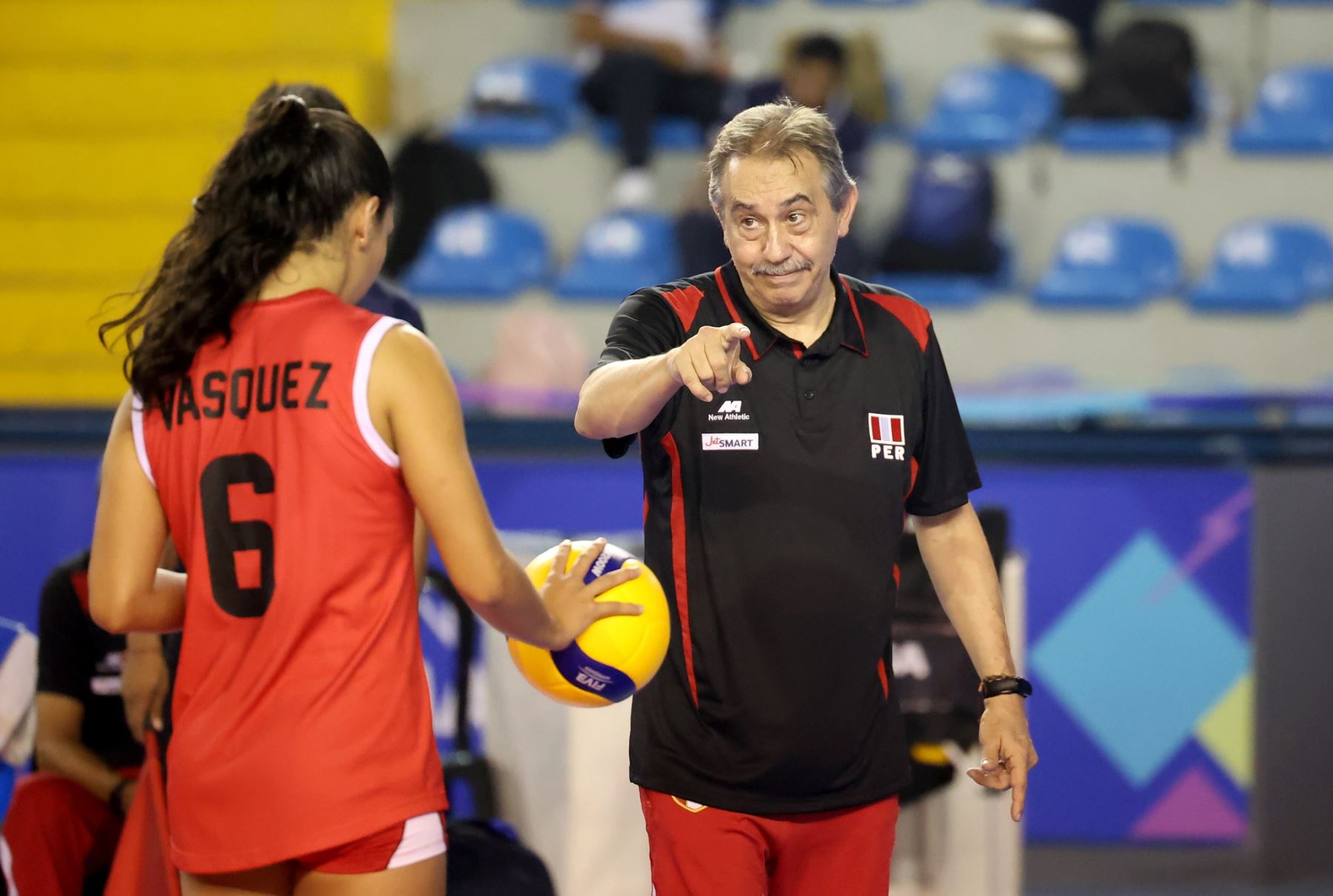 Antonio Rizola anunció su primera lista de convocadas para la selección peruana de Vóley