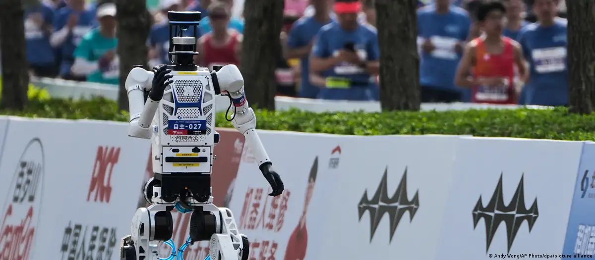 Media Maratón de Pekín: Los robots ganan la carrera