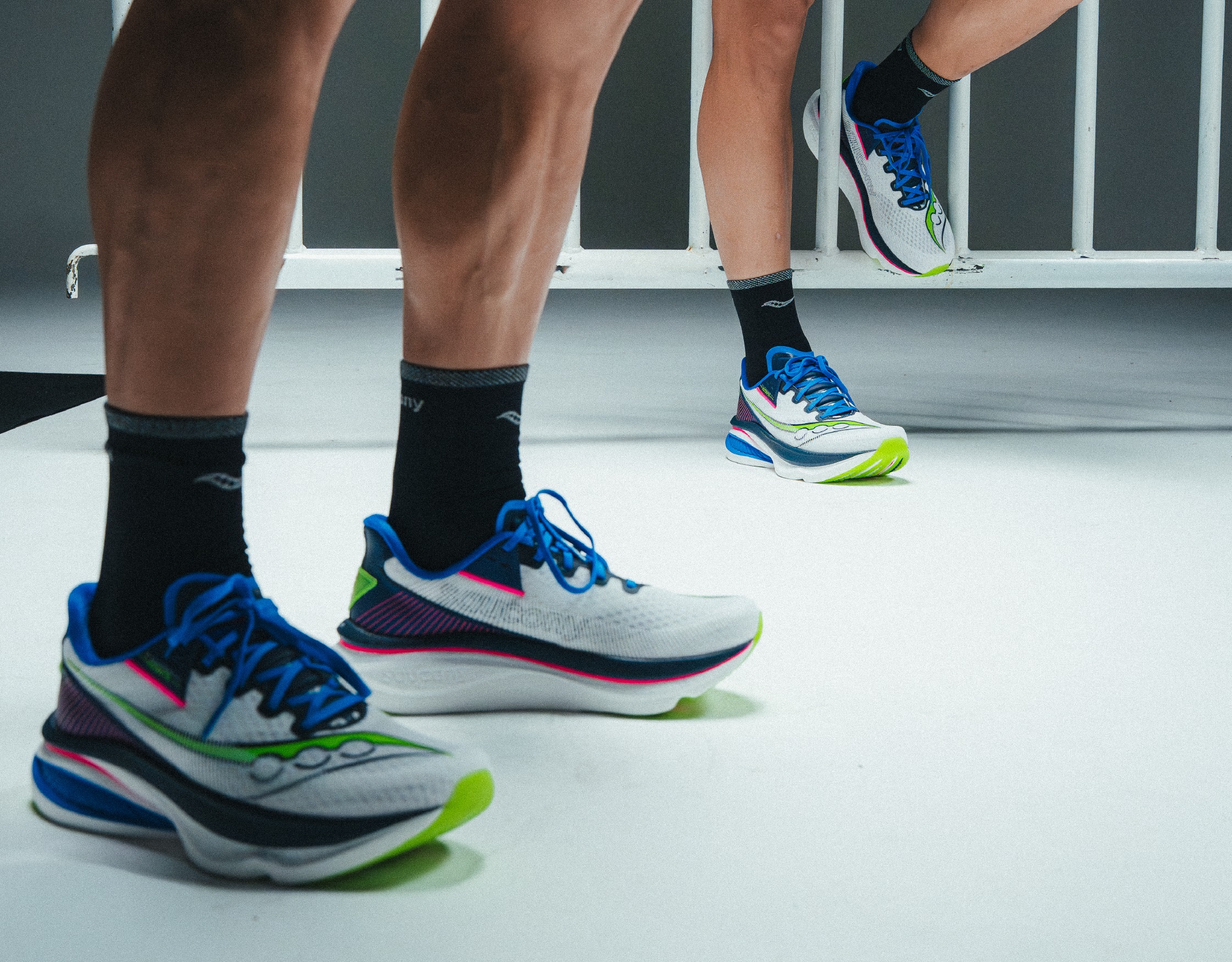 Saucony presenta Endorphin Azura, una zapatilla para bajar los tiempos