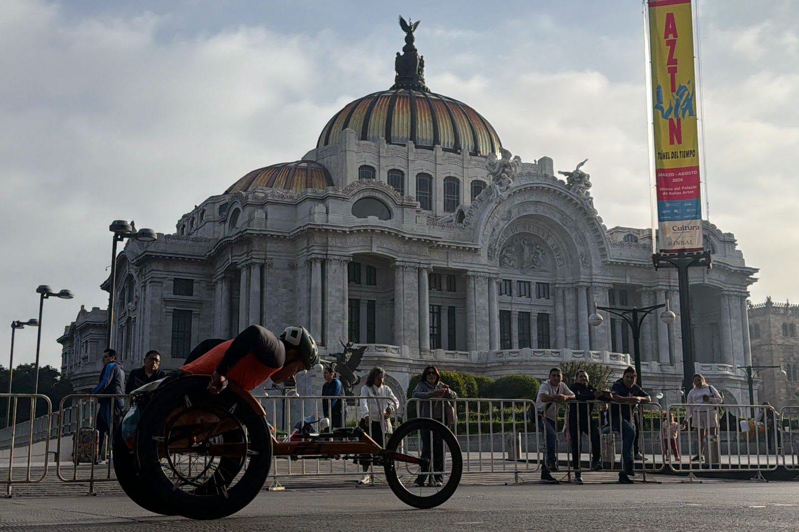 Maratón de CDMX bajo crítica: atletas con discapacidad reciben premios de hasta 700 mil pesos menos que los otros corredores
