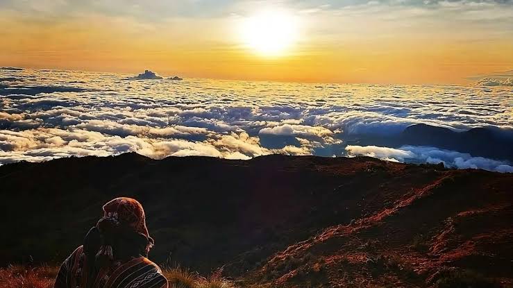 Tres Cruces de Oro: el amanecer más hermoso del mundo