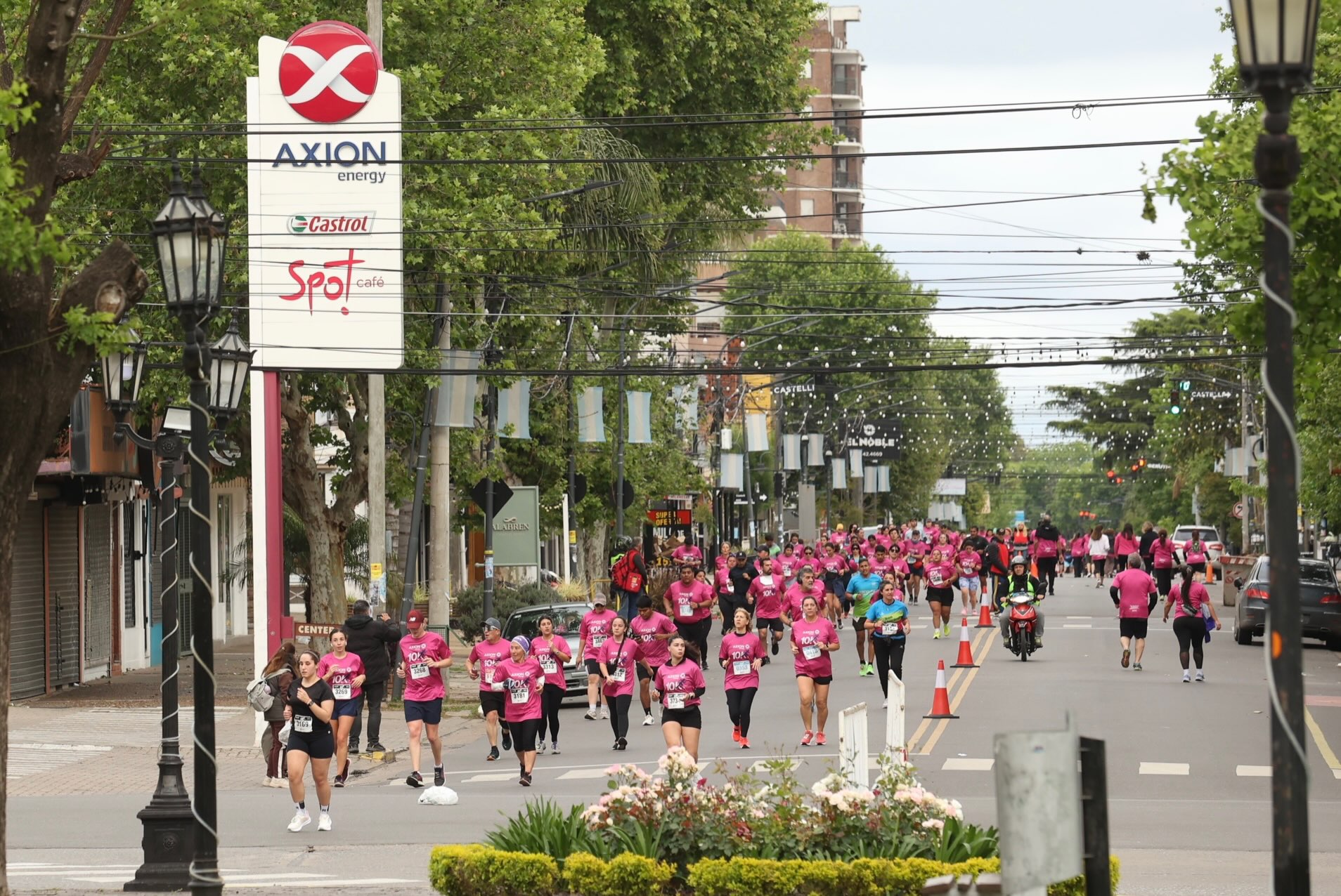La carrera solidaria de AXION energy reunió a más de 7.000 mil personas en Campana y estrenó la distancia de 5K