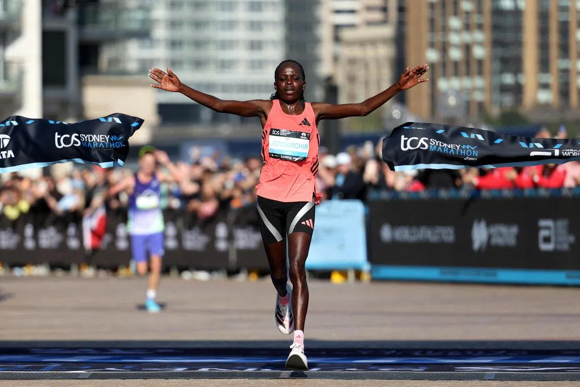 Peres Jepchirchir, campeona del mundo y olímpica, suspendida por EPO